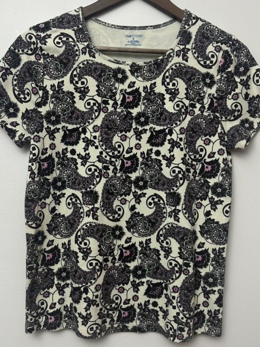Cabin Creek Light Pink and Black Paisley Short Sleeve Medium